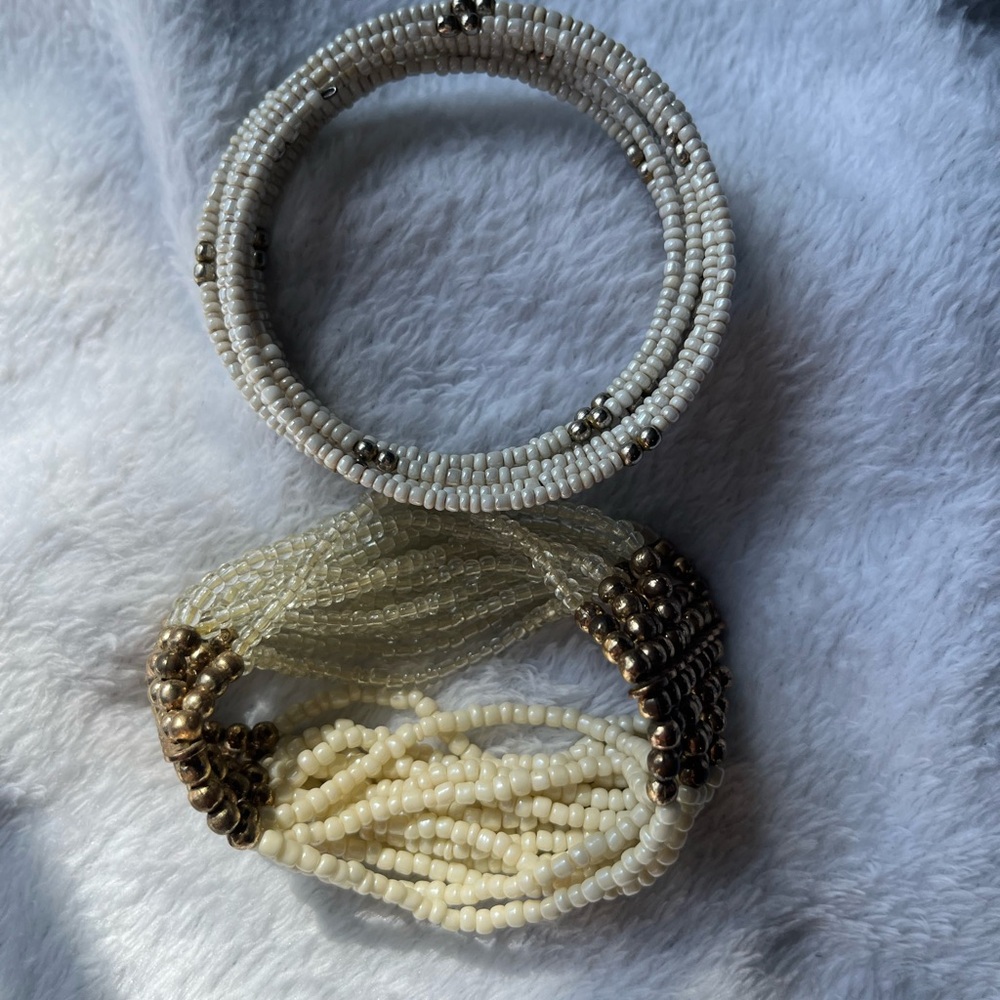 Elegant Gold and Cream Beaded Bracelet Set - Picture 14 of 14